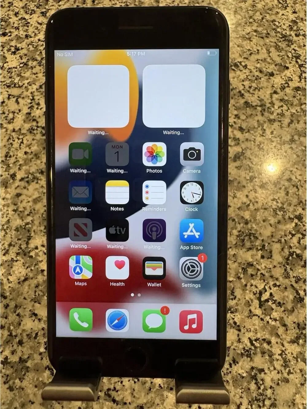 Apple iPhone 7 Plus - 32 GB - Black(Unlocked) Battery Health 97% E